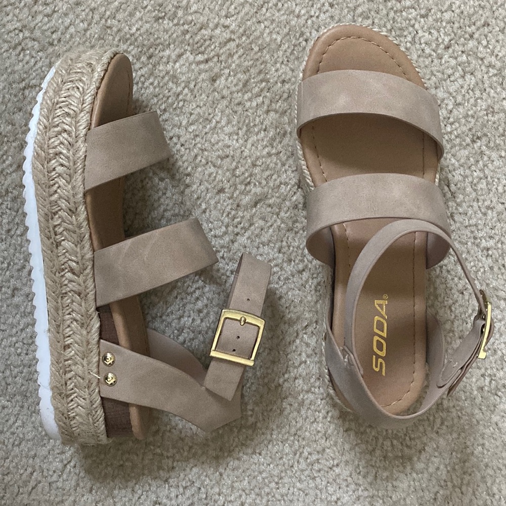 Soda Bryce Espadrille Platform Sandals